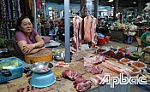 TP. Mỹ Tho: Lượng khách đến chợ giảm sau tết