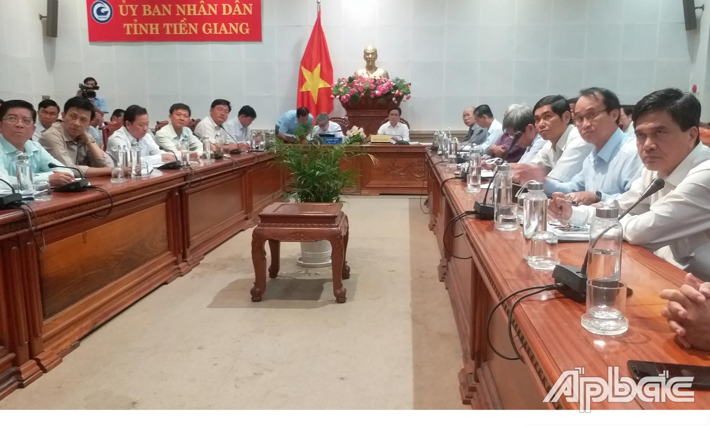 Tại điểm cầu Tiền Giang.