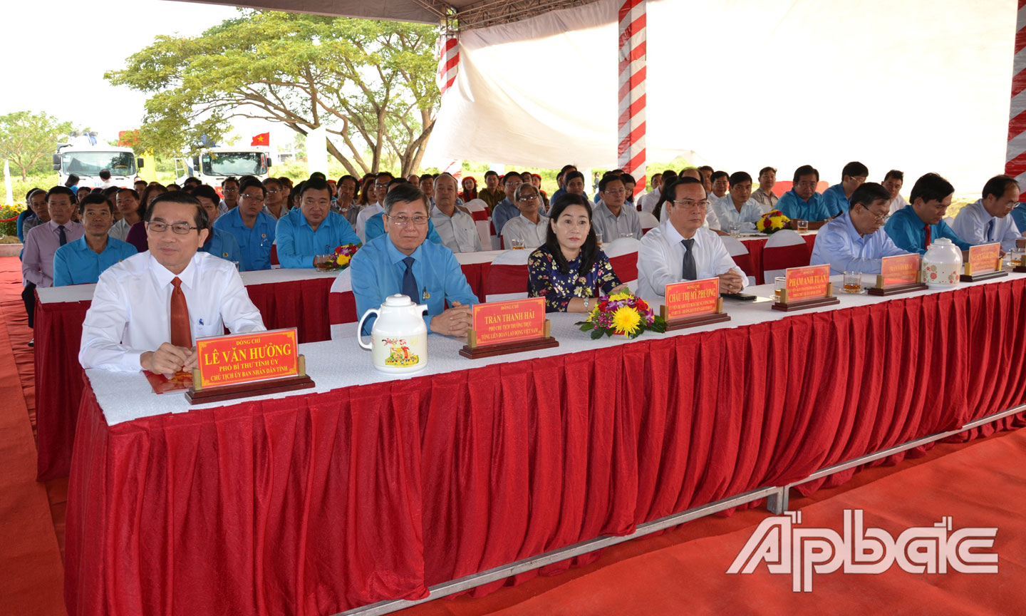 Đại biểu tham dự.