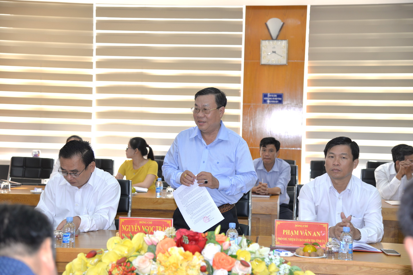 Đồng chí Nguyễn Ngọc Trầm, chủ nhiệm Ủy ban Kiểm tra Tỉnh ủy Tiền Giang báo cáo công tác kiểm tra giám sát của tỉnh ủy Tiền Giang