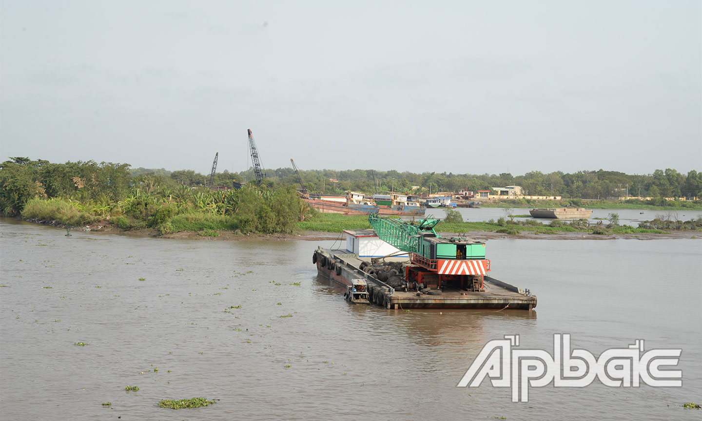 Vị trí gần nơi đắp đập kênh Nguyễn Tấn Thành.