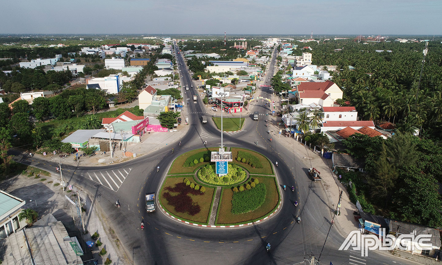 Vòng xoay huyện Chợ Gạo nhìn từ trên cao.                                                                                                                                Ảnh: CAO THẮNG