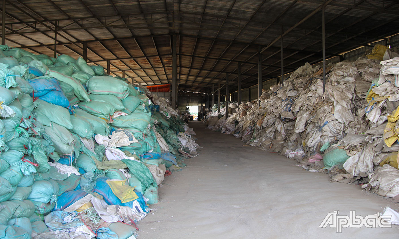 Công ty sử dụng nhiệt điện để nấu bao nilon thành hạt nhựa PP.