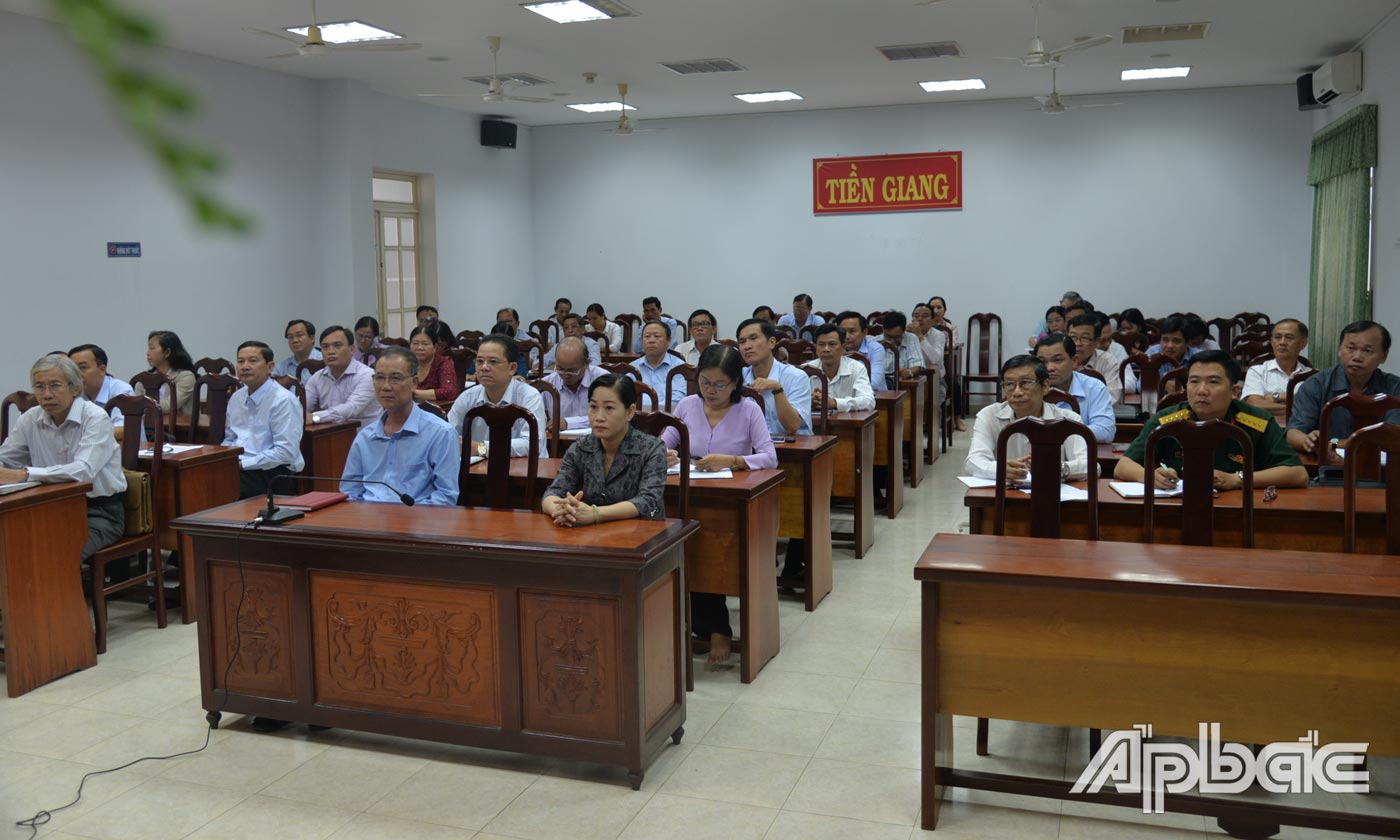 Tại điểm cầu Tiền Giang.
