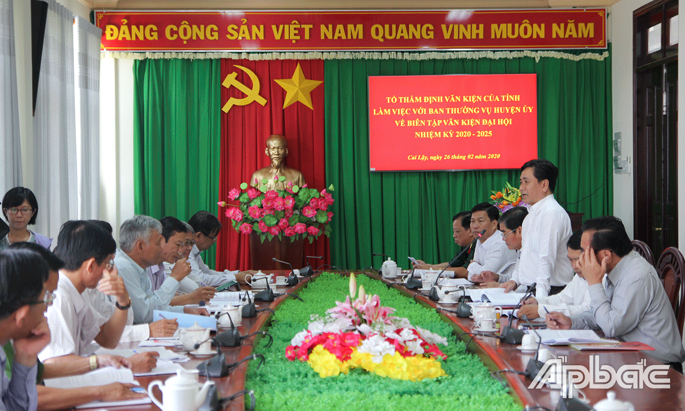Đồng chí Trần Văn Dũng phát biểu ý kiến.