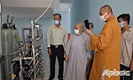 Tặng 6 máy lọc nước mặn thành nước ngọt cho huyện Tân Phú Đông