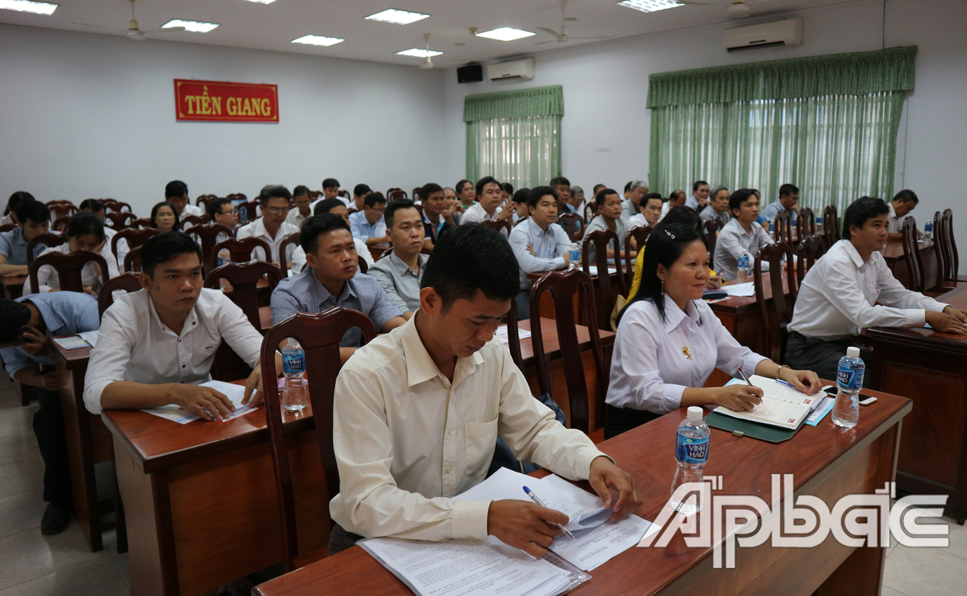 Quang cảnh hội nghị
