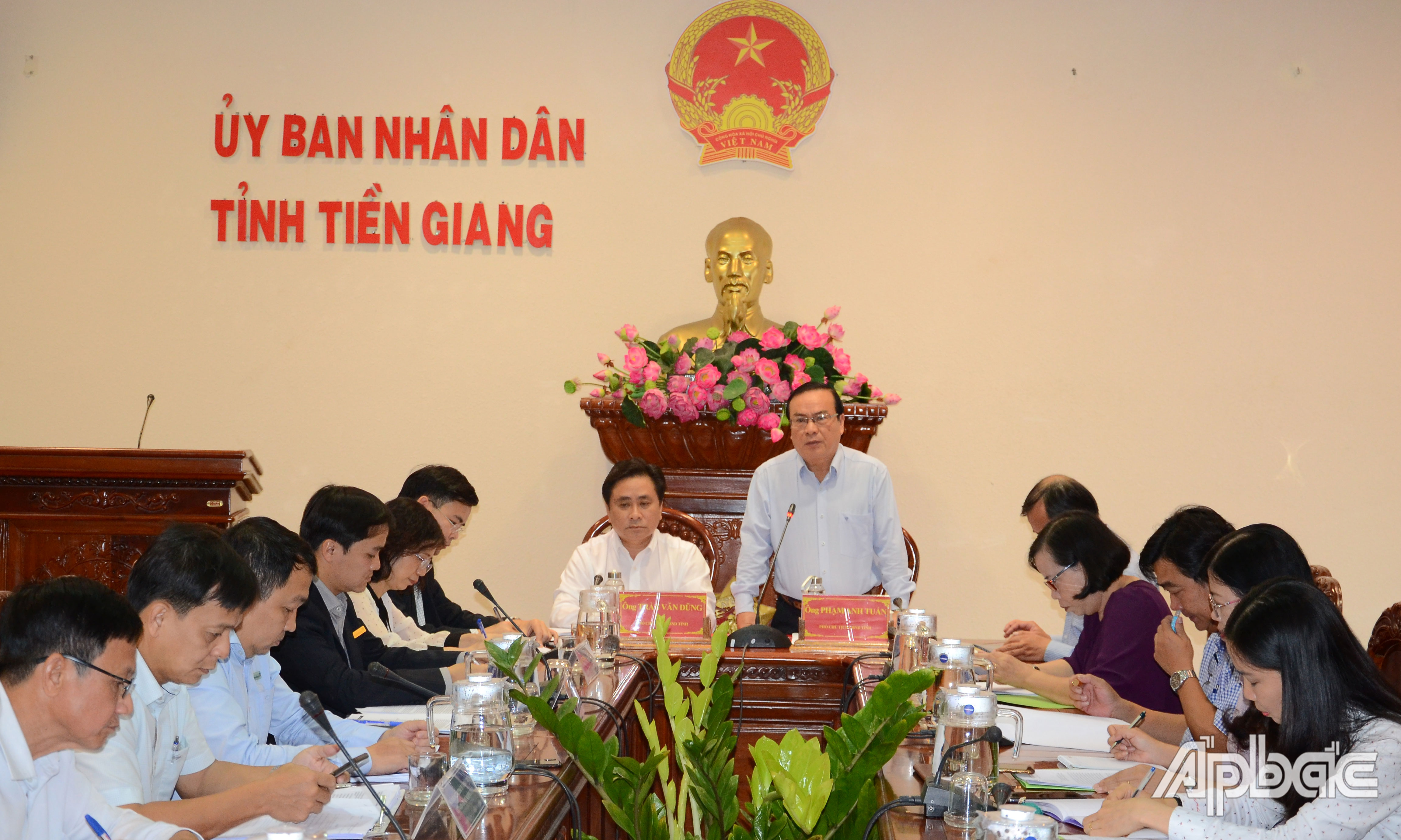 Phó Chủ tịch UBND tỉnh Phạm Anh Tuấn phát biểu tại buổi làm việc.