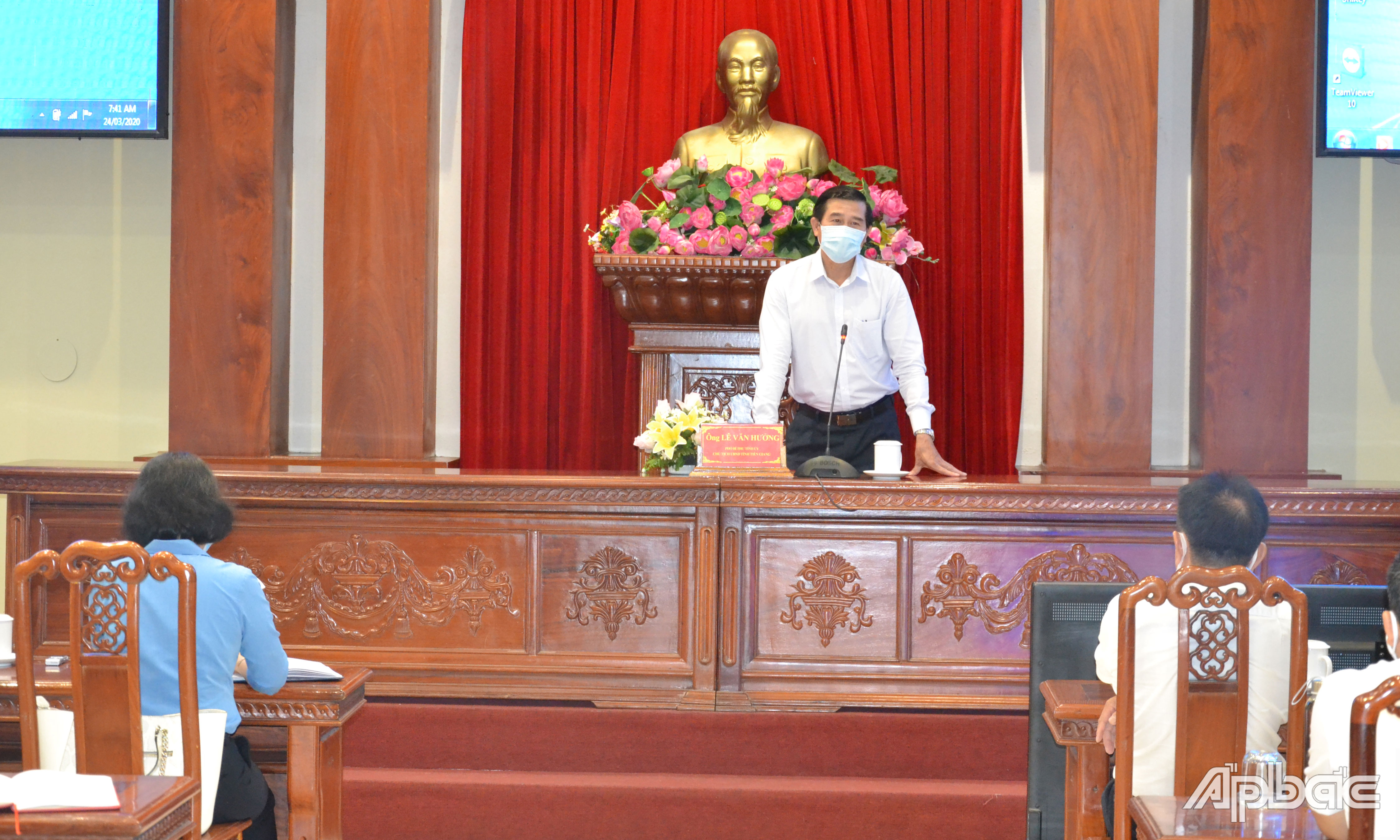 Chủ tịch UBND tỉnh Lê Văn Hưởng phát biểu tại buổi làm việc.