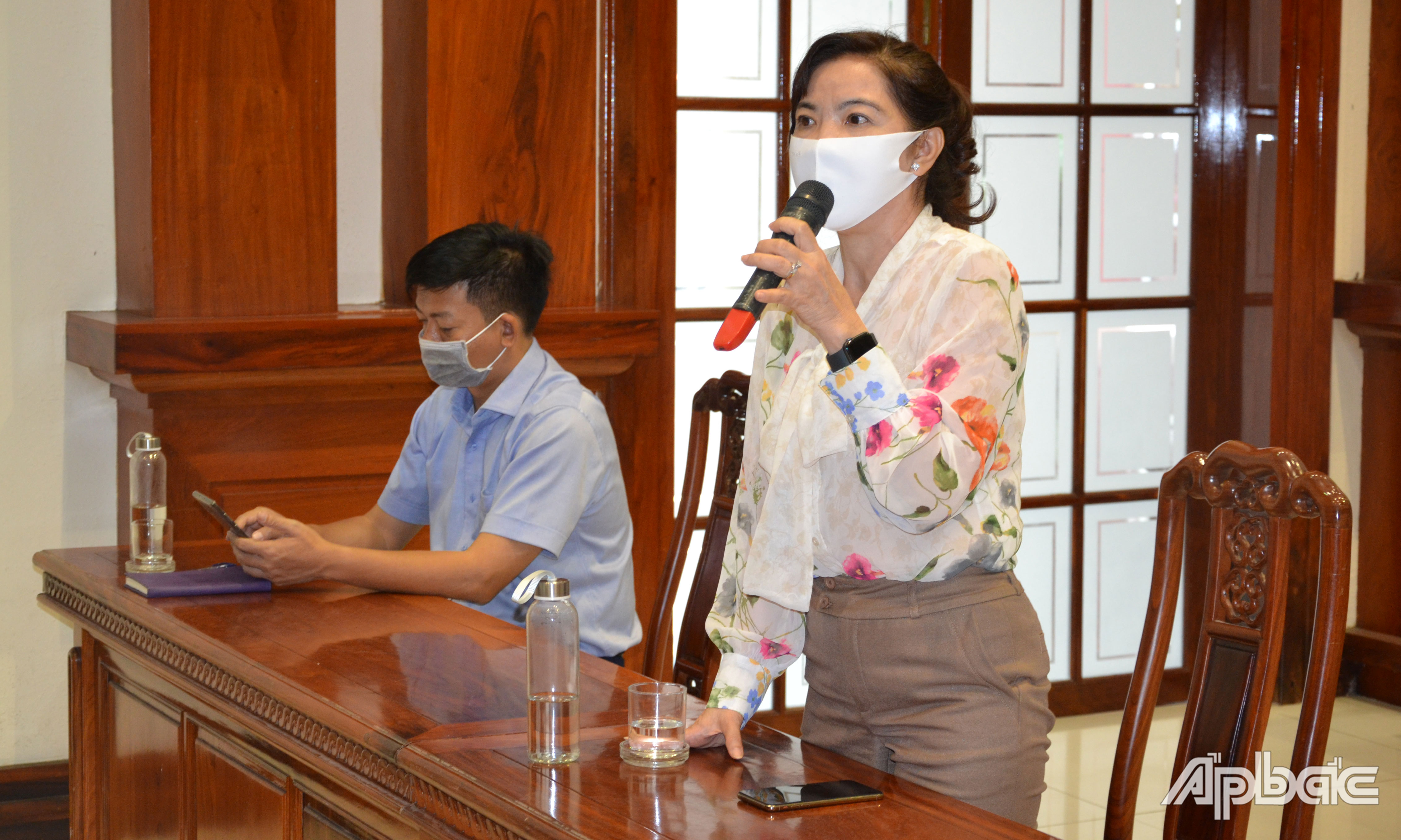  Nhà đầu tư báo cáo tiến độ dự án.