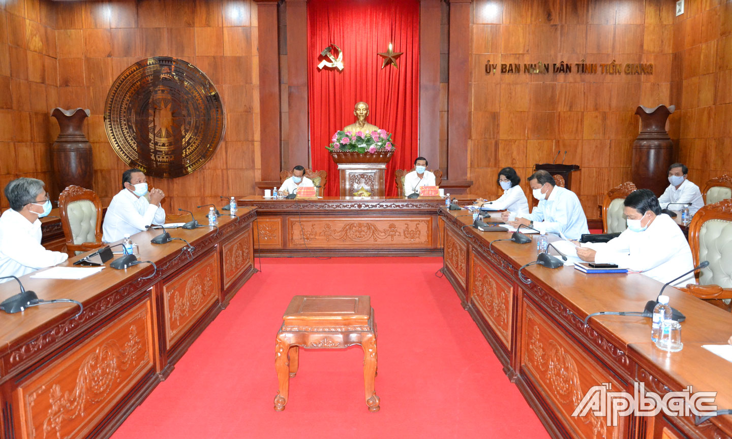 Quang cảnh buổi làm việc.