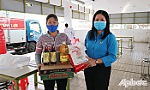 Trao tặng 230 phần quà cho công nhân, lao động khó khăn