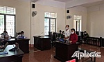 Huyện Chợ Gạo: 5 năm 6 tháng tù cho vợ chồng hành hạ mẹ ruột