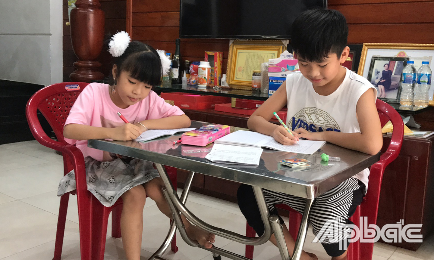 Dù học sinh học theo hình thức nào việc tự học là vô cùng quan trọng.