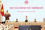 Bộ GD-ĐT: không cần cho học sinh đội mũ ngăn giọt bắn