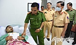Ban Giám đốc Công an tỉnh thăm 2 cán bộ bị thương khi thi hành nhiệm vụ