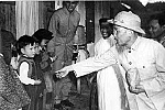 Hồ Chí Minh - Người yêu thương tất cả, chỉ quên mình