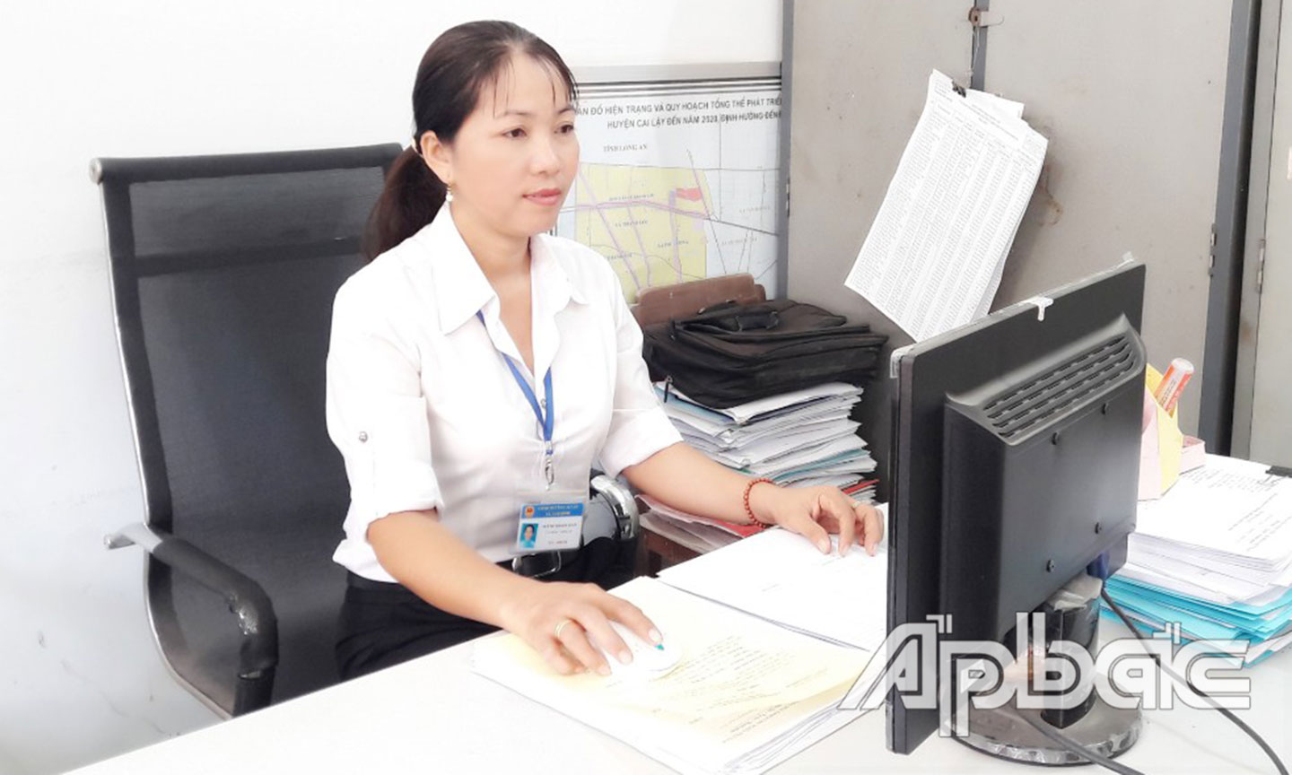  Đồng chí Loan nghiên cứu xây dựng các mô hình mới để cán bộ, công chức áp dụng.