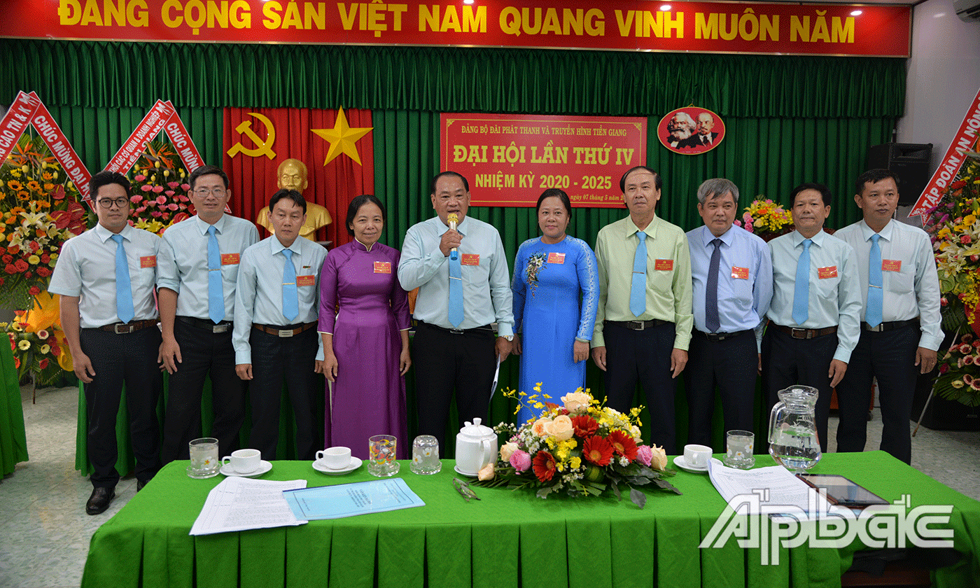 Ban chấp hành Đảng bộ khoá mới ra mắt tại đại hội 