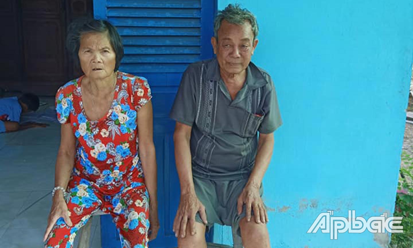Hiện tại, vợ chồng cô Mào - chú Hò mắc nhiều chứng bệnh, không tiền chữa trị rất cần giúp đỡ.