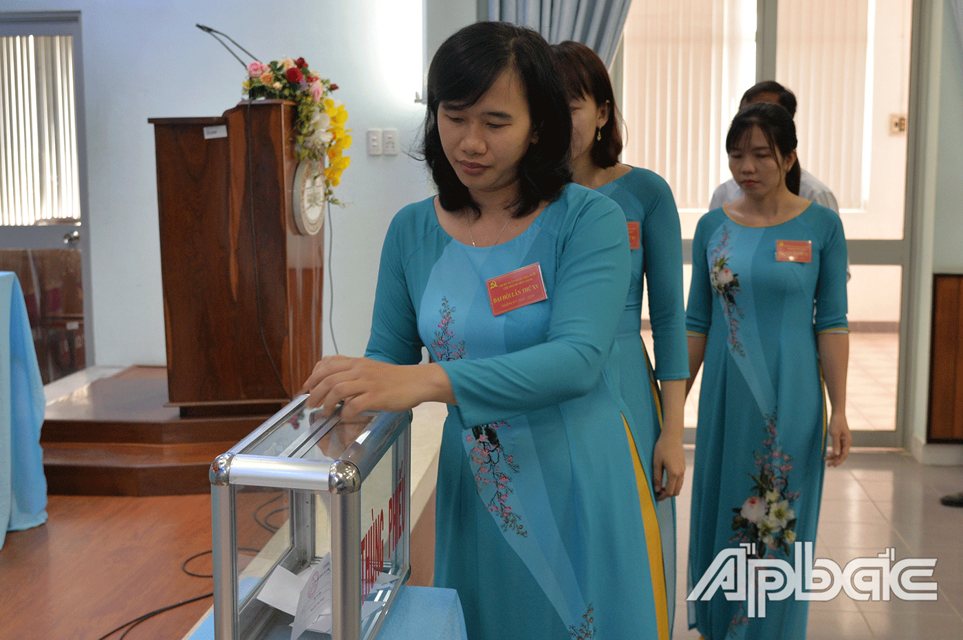 Đại hội tiến hành bầu cử