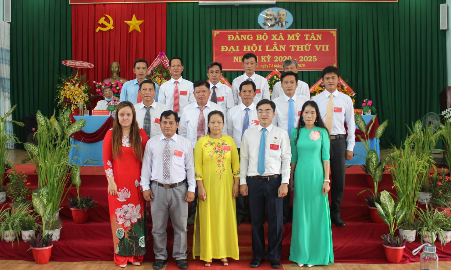 Ban chấp hành Đảng bộ xã Mỹ Tân nhiệm kỳ 2020 - 2025 gồm 15 đồng chí. 