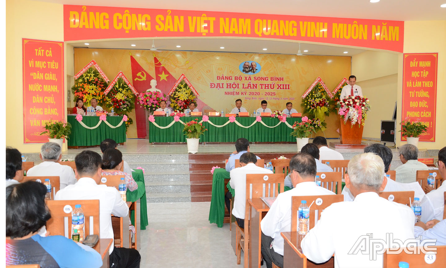 Đồng chí Ngô Hữu Thệ phát biểu tại đại hội.