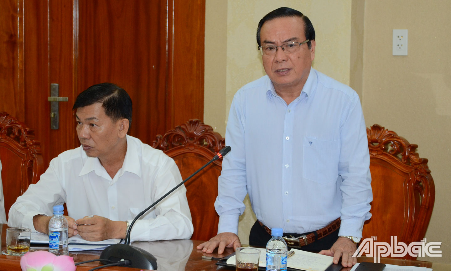 Phó Chủ tịch UBND tỉnh Phạm Anh Tuấn phát biểu tại buổi làm việc.
