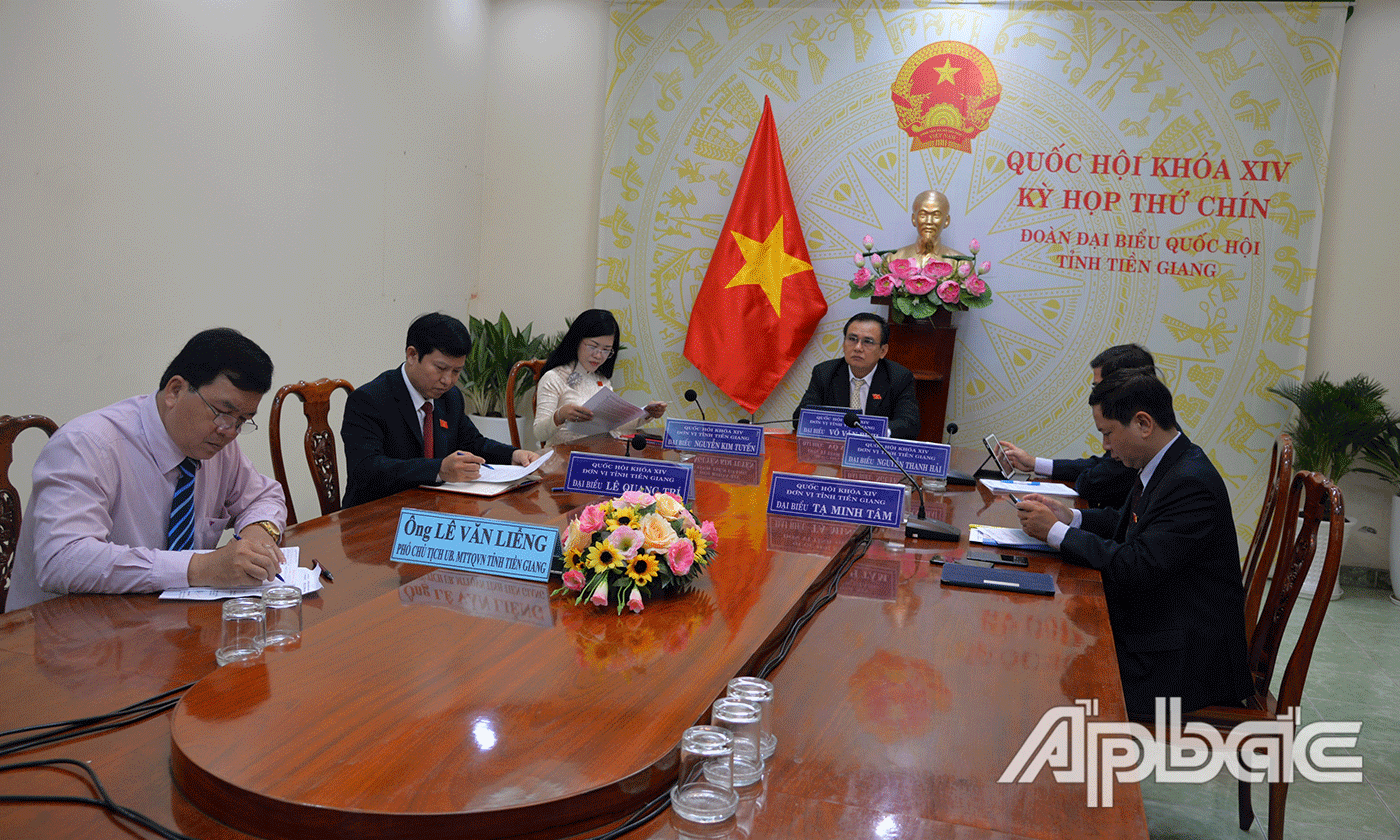 Quang cảnh tại điểm  cầu tỉnh Tiền Giang