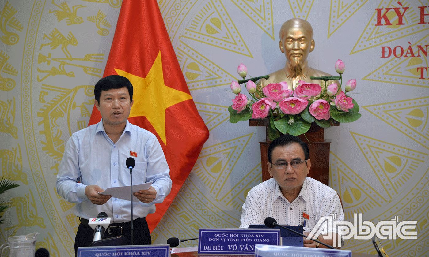 Đại biểu Lê Quang Trí, Đại biểu Quốc hội đơn vị tỉnh Tiền Giang đóng góp ý kiến tại phiên thảo luận trực tuyến
