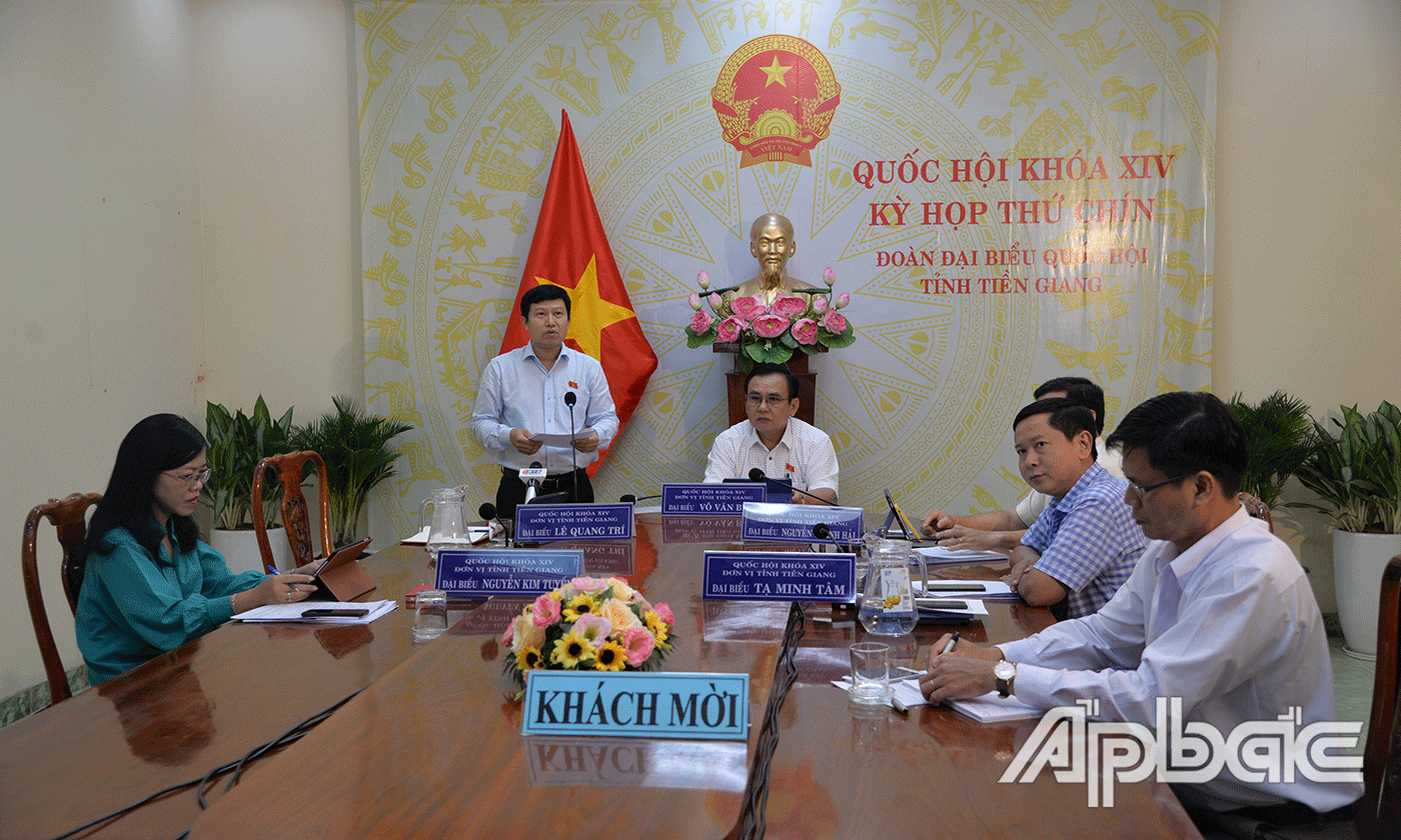Quang cảnh tại điểm  cầu tỉnh Tiền Giang