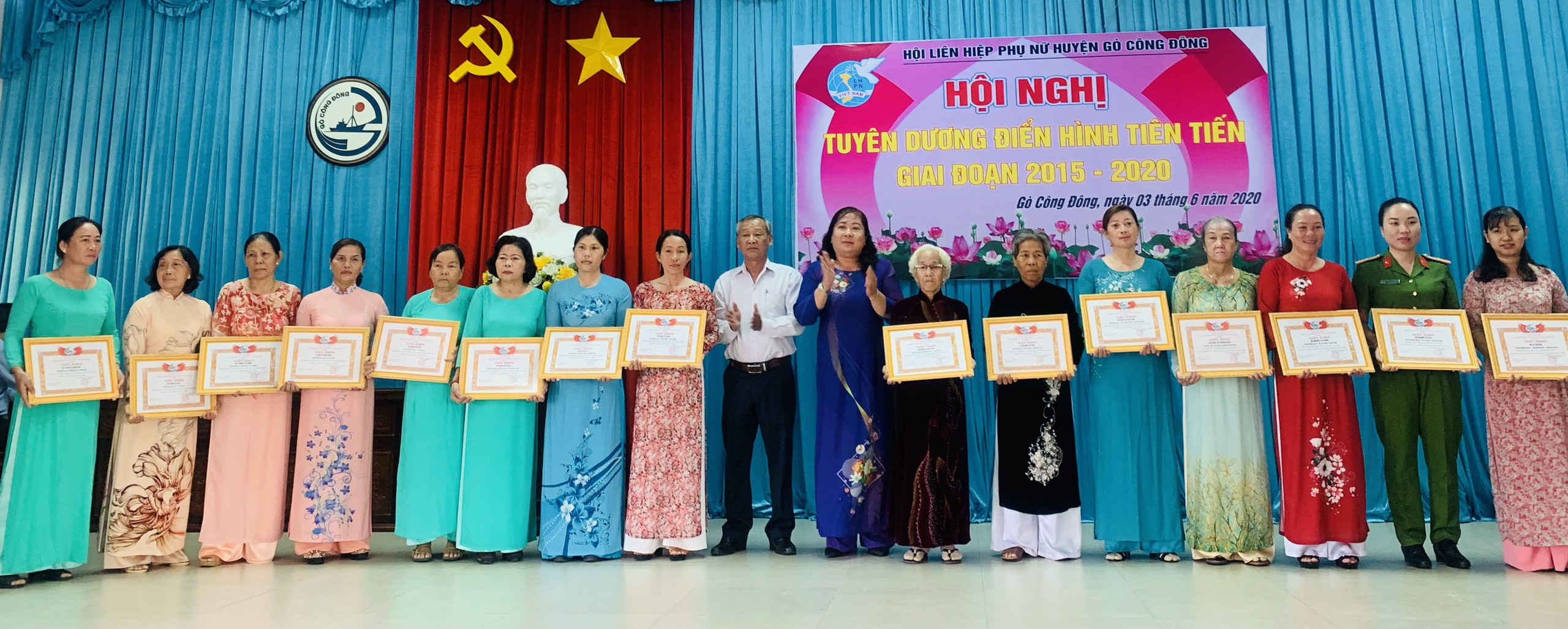 Tuyên dương tập thể, cá nhân tiêu biểu.