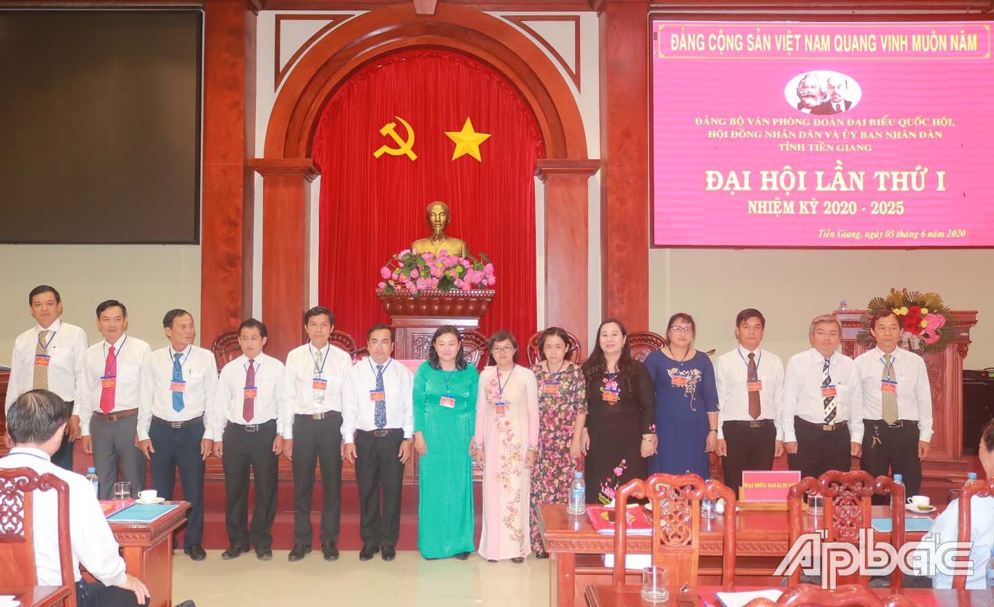 Ban Chấp hành Đảng bộ khóa mới ra mắt trước Đại hội.