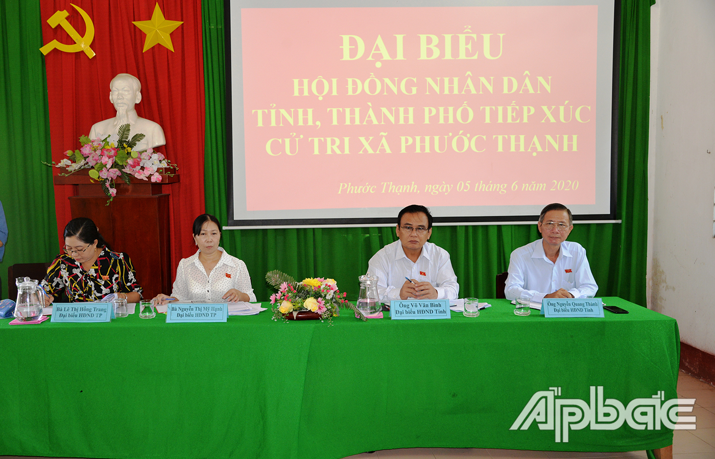 Đại biểu HĐND tỉnh, thành phố nghe cử tri phản ánh các vấn đề bức xúc ở địa phương