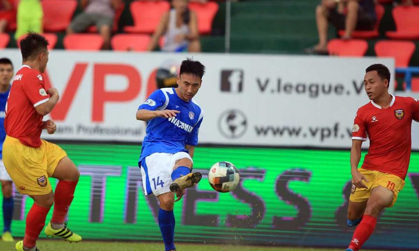 Tiền vệ Hải Huy lạc quan sau chấn thương nặng ở vòng 3 V-League chiều 6/6 trước đối thủ Hồng Lĩnh Hà Tĩnh. (Ảnh: VFF) 