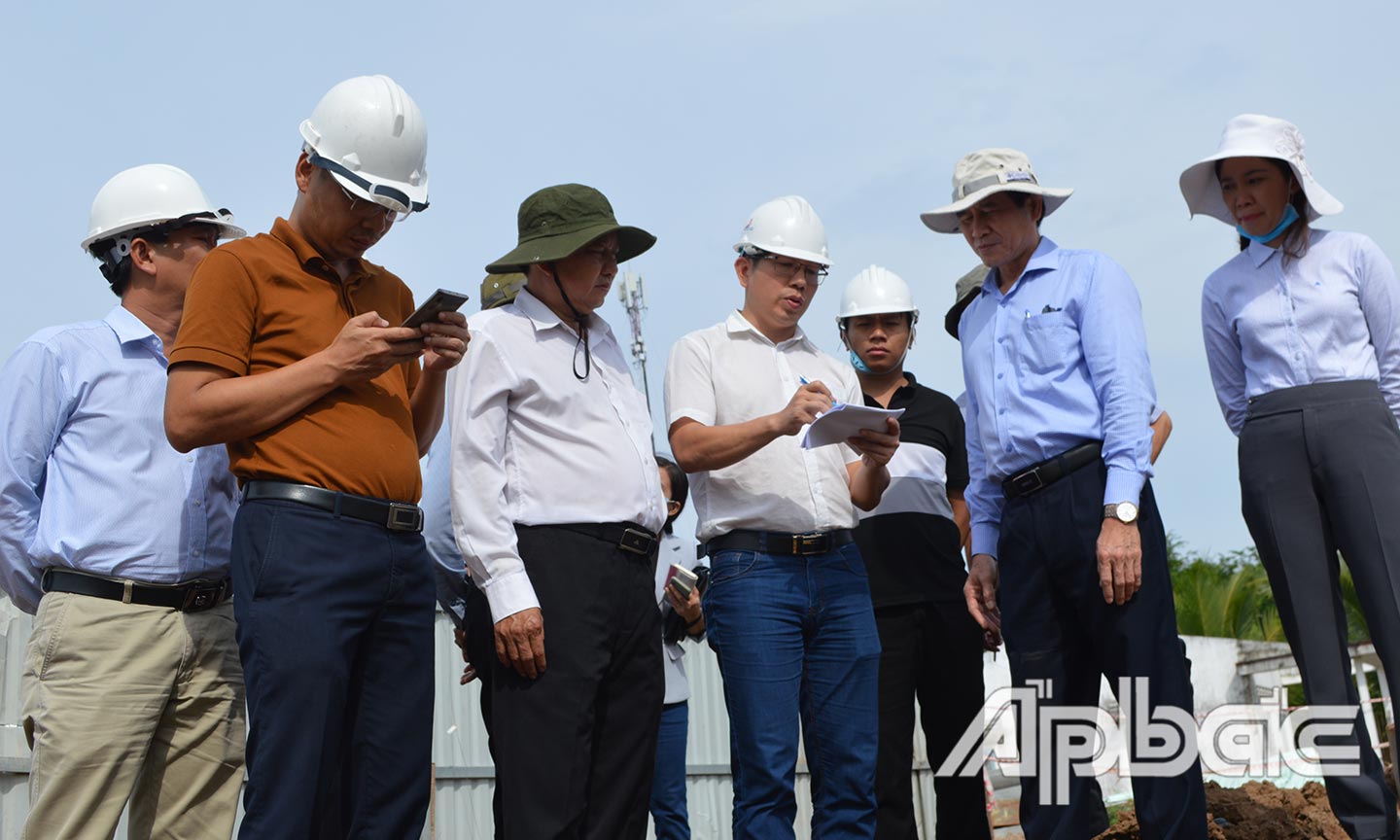 Nhà đầu tư trình bày các phướng án thúc đẩy thi công.