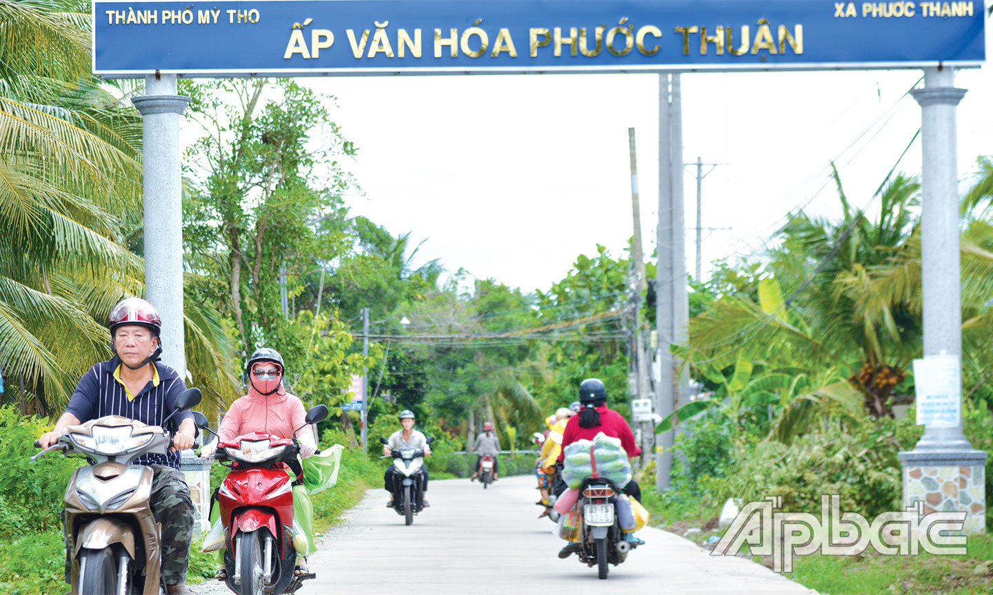 Tuyến đường nối liền 2 xã Trung An và Phước Thạnh được nâng cấp mở rộng.