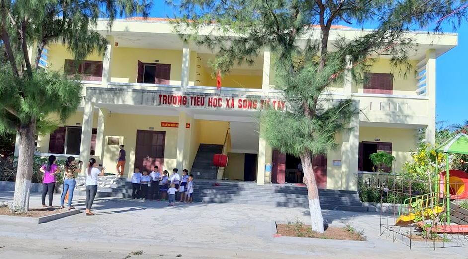 Trường Tiểu học xã Song Tử Tây. 