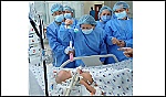 Phó Chủ tịch nước Đặng Thị Ngọc Thịnh thăm hai bé song sinh Trúc Nhi – Diệu Nhi