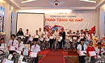 Trao 20 chiếc xe đạp cho học sinh nghèo hiếu học