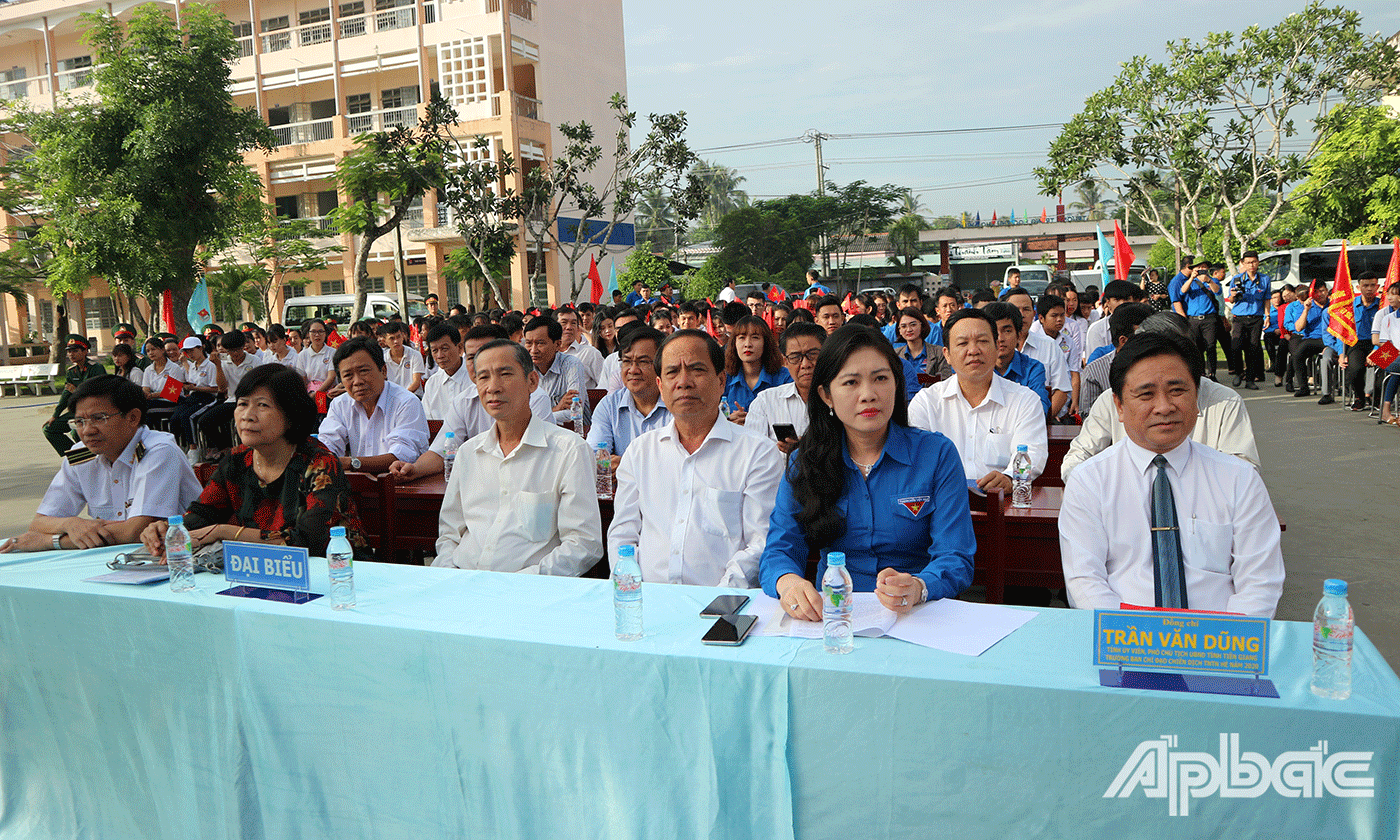 Đại biểu tham dự lễ ra quân Chiến dịch thanh niên tình nguyện hè năm 2020