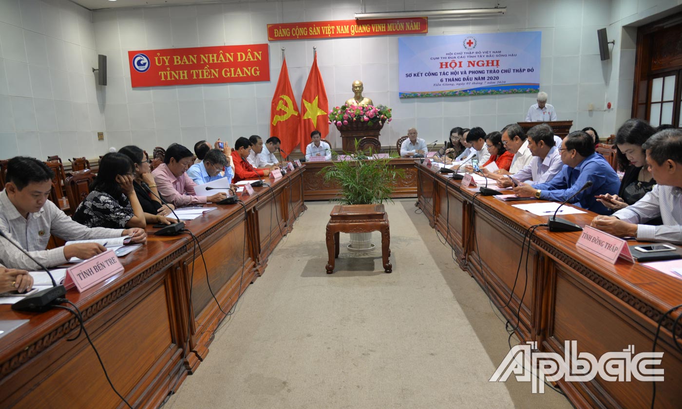 Quang cảnh hội nghi.