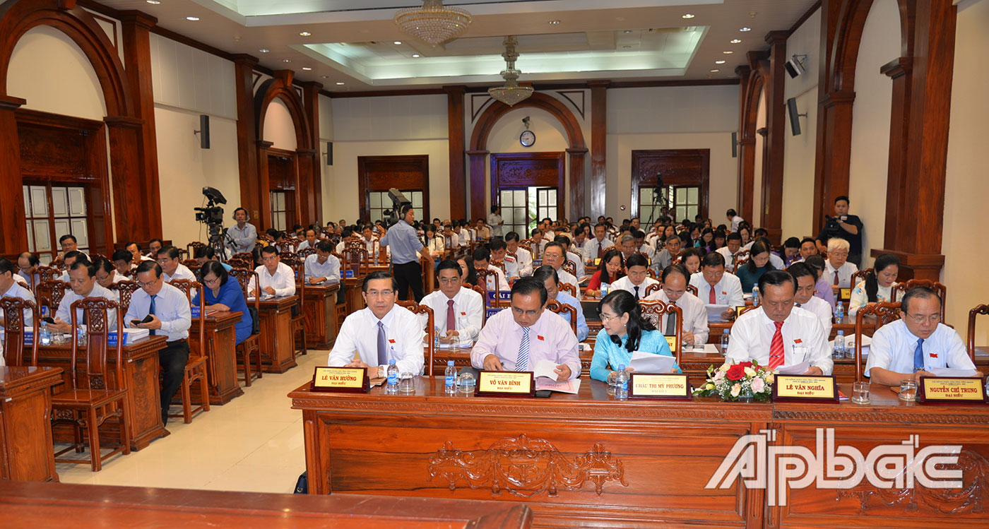 Quang cảnh kỳ họp thứ 12