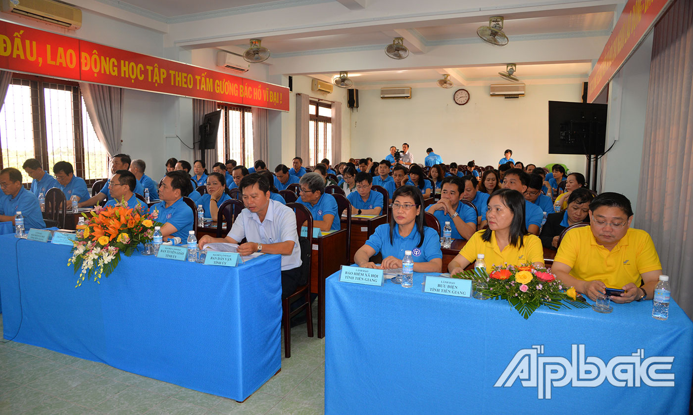Quang cảnh tại điểm  cầu tỉnh Tiền Giang
