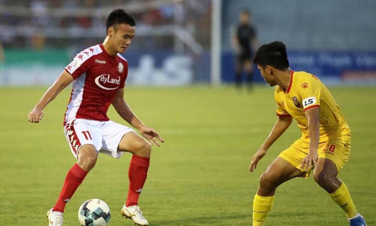CLB Tp.HCM thua 0-1 Hồng Lĩnh Hà Tĩnh bởi bàn thua vô cùng đẹp mắt của đối thủ. (Ảnh: VPF) 