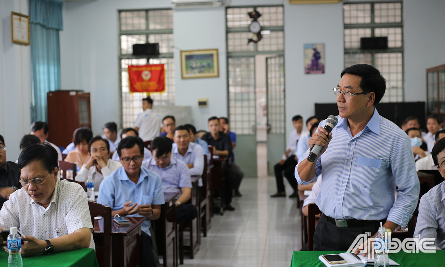 Các đoàn tham gia đóng góp ý kiến.