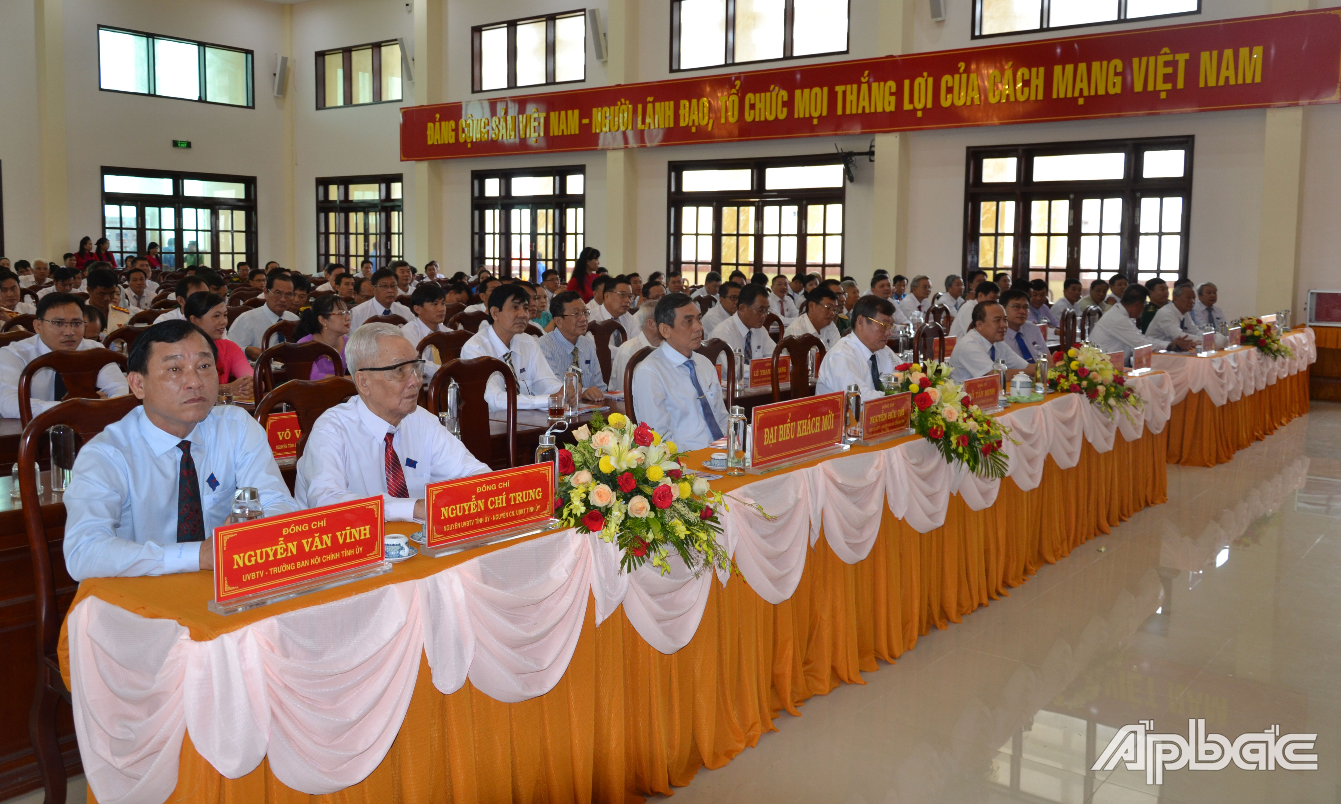 Các đại biểu tham dự đại hội.