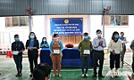 Trao trợ cấp khó khăn cho đoàn viên, người lao động bị ảnh hưởng bởi Covid-19