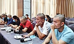Chờ đợi và đặt niềm tin vào đội ngũ y, bác sĩ