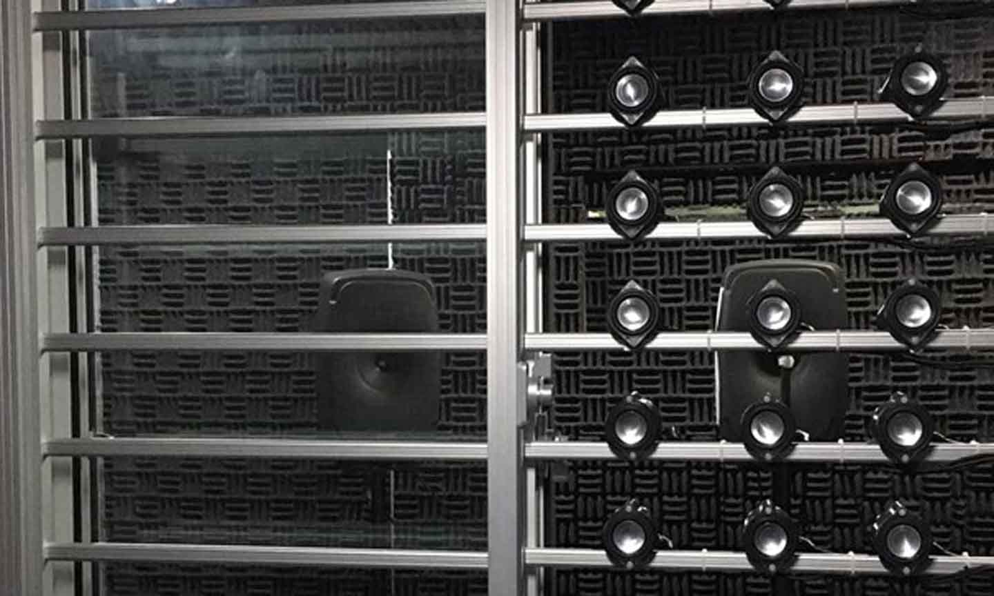 Loại cửa sổ chống ốn do các nhà sáng chế Singapore phát minh. (Nguồn: NTU)